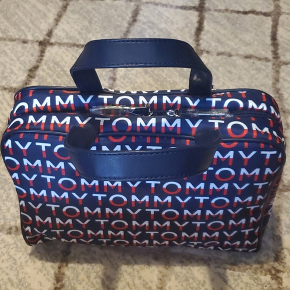 Tommy Hilfiger Handbags - Tommy Hilfiger Signature Logo Cosmetic Bag Navy